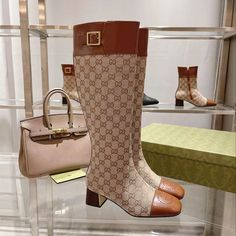 Size EU: 39 Outfit Cowgirl, Hermes Boots, Uggs Ugg, Shoes Streetwear, Outfit Boots, Boots Luxury, Boot Outfits, Boots Shoe, Gucci Boots