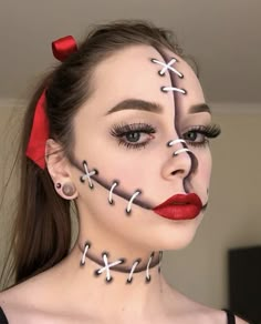 Makeup Stitches, Fantasy Diy, Maquillage Yeux Cut Crease, Creepy Halloween Makeup, Halloween Makeup Pretty