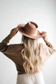 Womens Western Hats, Gigi Pip, Mens Hats Fashion, Rancher Hat, Clothing Photography, Western Hats, Hat Making, Outfits Ideas, Grosgrain Ribbon