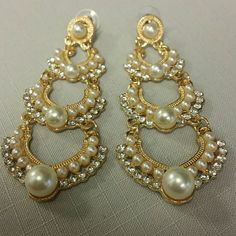 Pearlized Crystal Earrings Drop Size 3.5"L Brand New Never Worn Nordstrom Elegant Gold Jewelry, Nordstrom Gold Jewelry For Formal Occasions, Nordstrom Gold Formal Jewelry, Elegant Nordstrom Gold Jewelry, Elegant Nordstrom Earrings For Gift, Nordstrom Jewelry, Earrings Drop, Crystal Earrings, Jewelry Earrings