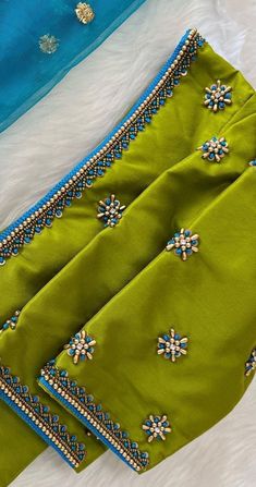 Fancy Blouse Back Neck Designs, Aari Beads Work Blouse Designs, Buttas In Aari Work Blouse, Easy Maggam Work Designs, Simpul Magam Work, Simple Arri Work Design, Arri Work Hand Design Simple, Simple Hand Embroidery Designs For Blouses, Simple Aari Neck Designs