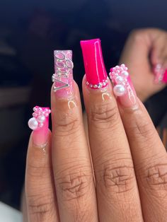 Nail Designs Bling, Birthday 22, Birthday Nail Designs, Quinceanera Nails, Natural Nail Designs, Medium Nails, Acrylic Nail Set, February Nails, Y2k Nails