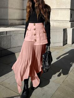 Need some midi skirt outfit ideas? I've rounded up a bunch of skirt outfit ideas for all seasons, and both casual and dressy! #FallFashionInspo #AutumnVibes #ChicFallStyle #BootSeason #FallEssentials #CasualFallOutfits #PlaidSeason #StreetStyleFall #CozyLayers #winter #cozyseason #love #datenight Midi Skirt Outfit Ideas, Skirts Ideas, Skirt Outfit Ideas, Chic Fall Fashion, Best Winter Outfits, Midi Skirt Outfit, Autumn Street Style, Midi Skirts, Skirt Outfit