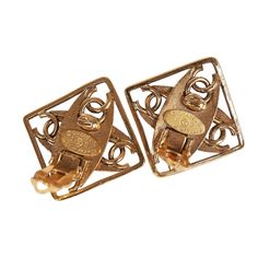 These vintage Chanel collection 23 earrings are in 24K gold plated tone metal with the signature CC logo design and a clip on closure. Origin: FranceCondition: Vintage; Excellent - These earrings show signs of wear including light scratching, patina, signs of wear, and areas of darkening.Accompanied by: BoxMeasurements: 2" Cc Logo Design, Chanel Collection, Quality Handbags, Gold Pearl Earrings, Burberry Shoes, Bag Icon, Best Bags, Earring Sale, Cc Logo