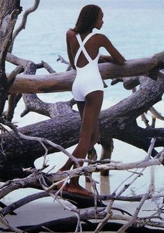 Timeless Fashion Beverly Peele for Marie Claire, June 1993 90s Supermodel, Natural Hair Styles Easy, Princess Caroline, Marie Claire, Timeless Fashion, Backless Dress, Natural Hair Styles