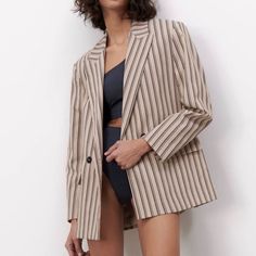 New With Tags Zara Striped Blazer Size Small. Zara 2753/132 Chic Oversized Blazer For Day Out, Brown Relaxed Fit Outerwear For Summer, Chic Summer Relaxed Fit Blazer, Casual Beige Blazer For Daywear, Chic Striped Outerwear For Work, Chic Oversized Neutral Blazer, Zara Summer Outerwear For Work, Chic Oversized Brown Blazer, Striped Oversized Outerwear For Work