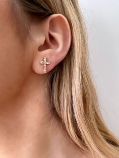 Are you looking for the perfect pair of tiny cross stud earrings for someone special this summer? Or unique gold filled cross earrings to spoil yourself? Made with dazzling cubic zirconia set on tarnish-free stainless steel and filled with 14K gold, my gold cross stud earring set is the perfect compliment to any outfit idea! My delicate CZ cross earrings are a great gift idea for any special occasion to all the women in your life. You can't go wrong when gifting my small cross earrings to your b Big Stud Earrings, Cross Earring, Cross Stud Earrings, Earring Small, Cross Earrings Studs, Cross Gift, Tiny Cross, Stud Earrings Gold, Ringe Gold