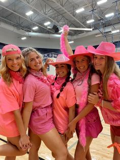 Pink Out Dress Up Day School, Pink Out Homecoming Week, Pink Out Hoco Week, Pinkout Day Spirit Week, Pink Spirit Day Outfits, Pink Day Outfits Spirit Week, Pink Out Theme Outfit, Spirt Days Ideas Outfits, Pink Spirit Week Outfits