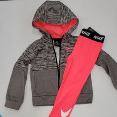 Nwt Bin Pn S Pink Winter Sports Sets, Pink Hooded Sets For Fall, Pink Winter Sportswear Activewear, Pink Winter Athleisure Activewear, Pink Long Sleeve Sportswear Set, Pink Activewear For Sports In Fall, Pink Playwear Sets For Fall, Playful Pink Fitted Activewear, Pink Workout Set For Spring