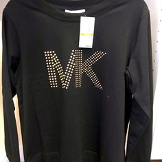 Nwt Michael Kors Black Sweatshirt Nwt Size Medium Fits True To Size. Bought A Medium And Large Initially, Am Only Keeping The Large Because I Like My Sweatshirts A Bit Baggier. But Typically Wear A Small Or Medium In Michael Kors. Black With Silver Studded “Mk” Emblem On Chest Michael Kors Black Crew Neck Top, Black Sweat Shirt, Black Sweats, Floral Tunic Tops, Black Layers, Oversized Crewneck, Animal Print Blouse, Round Neck Sweatshirts, Black Sweatshirt