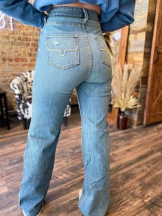 Kimes Ranch Olivia Wide Leg Olivia Kimes Jeans Outfit, Kimes Ranch Olivia Jeans Outfit, Olivia Kimes Jeans, Kimes Jeans Outfits, High Waisted Bootcut Jeans Outfit, Country Jeans Outfit, Kimes Ranch Jeans Outfit, Cute Fall Jeans, Stock Show Outfits