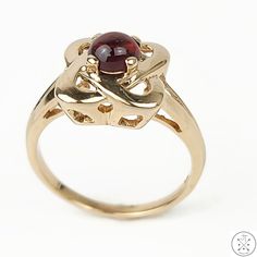 Vintage 10k Yellow Gold ring with an approximately .86 carat natural Pyrope Garnet cabochon. Stamped '10k, this beautiful size 6.25 ring weighs approximately 2.77 grams and is in excellent condition.  ----SHIPPING INFORMATION---- We ship Monday through Friday, usually within 1 business day of receiving payment. Everything is shipped well-protected so you should always receive your item in the same condition it left us. Unless otherwise required by customs to international buyers, we ship with no jewelry-related terms on the packaging for your protection and ours. We sometimes utilize repurposed padding to protect items during shipping and minimize our impact on the environment.  ----Terms of Sale---- *Please read!* All items are described in detail and are presented with multiple photograp Mickey Mouse Ring, Pyrope Garnet, Pretty Pendant, Natural Jade, Pink Ring, Jade Pendant, Yellow Gold Ring, Diamond Sizes, 10k Gold