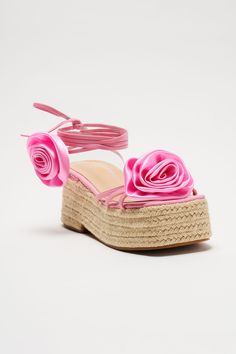 3d Flower Applique, Colorful Wedges, Wedges Shoes, Wedges Sandals, White Platform, Pink Accessories, Free Dresses, Sandal Heels, Fit Ideas