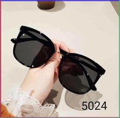 Clear Glasses Frames Women, Korean Sunglasses, Pretty Sunglasses, Classy Glasses, Glasses Frames Trendy, Fancy Glasses, Clear Glasses Frames, Beautiful Glasses, Shoes Heels Classy