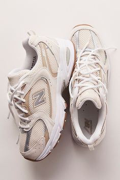 New Balance 530 Sneakers Cute Running Shoes, Running Design, Pretty Sneakers, Colorful Sneakers, Trendy Shoes Sneakers, Mode Zara, Pretty Shoes Sneakers, Formda Kal, Cute Sneakers