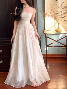 41716339867695|41716339900463|41716339933231 Straps Dress, Dress Women Elegant, Prom Dress Inspiration, Pretty Prom Dresses, Female Clothing, Grad Dresses, Glam Dresses, Photos Ideas, Looks Vintage