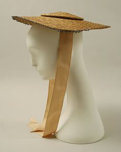 Bergère hat Colonial Costume