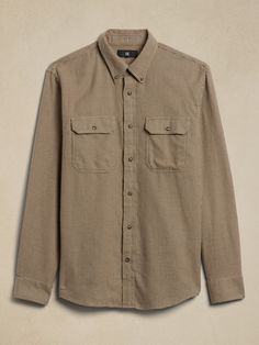 Revived from the archives, our Expedition shirt is designed to be worn either on it's own or as an over-shirt, cut here in our softest cotton flannel.  Spread collar with button-front closure.  Chest pockets.  Shirttail hem.  Standard fit.  Long sleeves.  Hip length.  Body length (size M): Regular 29", Tall 30. 5" Sleeve length from center back: Regular 35", Tall 36. 5" Model: Size M, 6'2" (188cm). Cotton Flannel, Curator Style, Hip Length, Flannel Shirt, Charcoal Grey, Forest Green, Blue Brown, Banana Republic, Sleeve Length