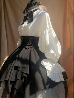 Evening Prayer, Old Fashion Dresses, Kawaii Fashion Outfits, Fairytale Dress, Sweet 16 Dresses, Vestidos Vintage, Quince Dresses, Fantasy Dress, Historical Dresses