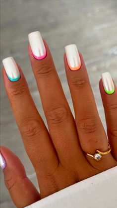 Vacation Nails 2024 Trends, Summer 2024 Nails Ideas, Fun Summer Nails 2024, Beach Nails 2024, Summer Nail Ideas 2024, Nail Ideas Summer 2024, Short Beach Nails, Tropical Manicure, Cruise Nails Caribbean