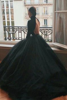 Gothic Wedding Dresses, Tulle Balls, Gothic Wedding Dress, Gown Black, Satin Tulle, Tulle Ball Gown, Dresses Indian, Gown Prom, Gothic Wedding