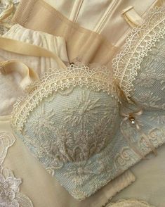 Feminine Era, Soft Ideas, Pilates Outfit, Outfit Links, 100k Followers, Pinterest Style