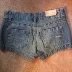 These Shorts Fit Lower On The Waist And Straight Through The Hip. Fit Size 6. Waist, Lying Flat, 14” And From Top To Bottom 10.5 With A 8” Rise Nwt 100% Cotton, No Stretch, But Very Soft Denim. Thx For Browsing Denim Bottoms With Short Inseam For Summer, Summer Denim Bottoms With Short Inseam, Fitted Casual Jean Shorts, Casual Fitted Jean Shorts, Fitted Jean Shorts With Pockets For Summer, Casual Denim Jean Shorts With Short Inseam, Stretch Jean Shorts, Denim Shorts With Short Inseam For Summer, Summer Denim Shorts With Short Inseam