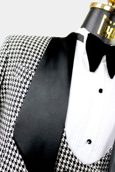 Houndstooth-Outfit-Groom-Wedding-Suit-from-Gentlemansguru.com_ Elegant Fitted Houndstooth Blazer, Elegant Tailored Houndstooth Suit, Formal Houndstooth Suit With Notch Lapel, Classic Formal Suit With Houndstooth Pattern, Formal Houndstooth Notch Lapel Suit, Tailored Houndstooth Suit For Formal Occasions, Tailored Houndstooth Formal Suits, Classic Formal Houndstooth Suit, Classic Houndstooth Formal Suit