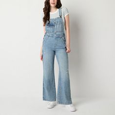 This pair of Arizona women's and junior's overalls is a must-have for your denim collection. It's made from a structured recycled cotton blend with button clasps at the front, multiple pockets and a wide-leg silhouette. Wear it with a t-shirt underneath and sneakers. Strap Type: TankFeatures: Hammer LoopClosure Type: Hook & Eye, ButtonNeckline: Square NeckPockets: 1 Front Slip Pocket, 1 Front Kangaroo Pocket, 2 Back Patch Pocket, 1 Front Button Pocket, 2 Front Slip PocketsSleeve Length: Sleevele Light Cardigan, Denim Collection, Arizona Jeans, Denim Overalls, Back Patch, Hook Eye, Dream Clothes, Recycled Cotton, Modest Fashion