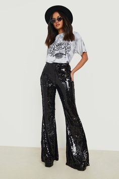 Sequin Bell Bottoms, Sequins Pants Outfit, Beyonce Concert Outfit, Look Festival, Sequin Pants, Disco Outfit, Bell Bottom Pants, Festival Looks, Flared Pants