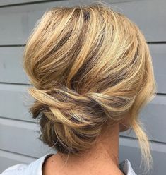 50 Wonderful Updos for Medium Hair to Inspire New Looks - Hair Adviser Short Hair Wedding Styles Bridesmaid, Wedding Hair Mother Of Bride, Loose Waves Short Hair, Short Hair Wedding Styles, Haircut Over 50, Long Length Hairstyles, Updo Casual, Prom Hairstyles Medium Length, Trendy Bobs