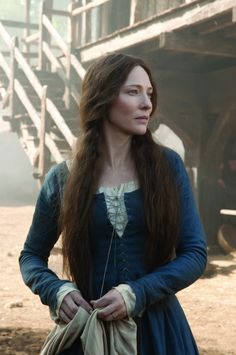 Robin Hood (2010) | Cate Blanchett: The Historical Costume Movie Guide | Frock Flicks Ladies Costumes, Robin Hoods, Maid Marian, Russell Crowe, Medieval Costume, Medieval Clothing, Medieval Dress, Movie Costumes, Cate Blanchett