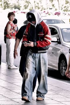 240608 Airport Niki Enha Style, Kpop Idol Airport Outfit, Niki Airport Outfit, Enhypen Closet, Enhypen Airport Outfits, Niki Enhypen Outfit Inspired, Nishimura Riki Outfits, College Outfits Male, Niki Outfit Enhypen Casual