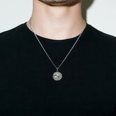 Our Greek Owl necklace is made from Premium quality 316L stainless steel. This allows the pendant and chain to be water and sweat resistant. This chain can be worn on its own as a statement or be layered with other chains from our shop.◈ Chain Length: 20.8 Inches◈ Chain Width: 2.2 MM◈ Chain Style: Curb chain◈ Pendant Size: 20mm x 20mm x 2.8mm◈ Chain Quality: 316L stainless steel with PVD vacuum 18K gold plating◈ Chain Clasp: Lobster◈ Model is male, 5'10 & size medium◈ Hypoallergenic, water and s