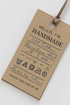 "Hello, I'm handmade" tag printed on a kraft paper. You can add care instructions and also relevant informations like material, price, country etc on it! Tag Ideas For Handmade Items, Diy Product Tags For Handmade Items, Packaging For Handmade Items, Product Tags Ideas, Handmade Gift Quotes, Handmade Price Tags Ideas, Handmade Price Tags, Handmade Clothing Tags, Diy Labels For Handmade Items