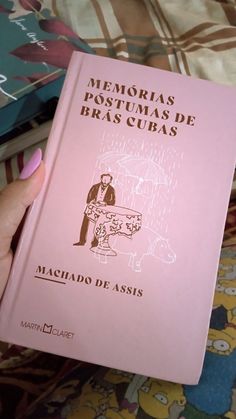 "Senhores vivos, não há nada tão incomensurável como o desdém dos finados." Book Flowers, Book Inspiration, Books To Buy, Book Recommendations, Bookstore, Book Club