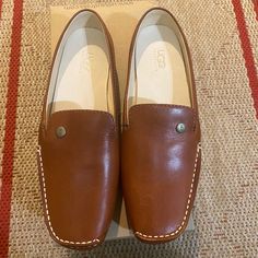 New ,Never Used Excellent Condition Size 6.5 Casual Slip-on Flats With Leather Lining, Leather Moccasins With Branded Insole, Fall Moccasins With Moc Toe, Casual Loafers With Leather Lining And Flat Heel, Casual Loafers With Leather Lining, Casual Loafers With Flat Heel, Casual Leather Shoes With Leather Lining For Office, Business Moccasins With Moc Toe, Casual Loafers With Leather Lining For Work