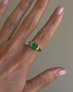 Gemstone Signet Ring / No. 14 – Maggi Simpkins Emerald Pinky Ring, Emerald Ring Designs Unique, Maggi Simpkins, Emerald Signet Ring, Emerald Ring Design, Rings 2023, Jewellery Nails, Emerald Stone Rings, Emerald Set