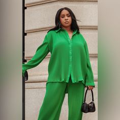 Plt Set- Can Not Be Separated Bright Green. Never Worn But Tags Have Been Removed Send Offers No Low Balls Pants Have Lot Of Stretch On Waist Green Long Sleeve Sets For Day Out, Chic Green Blouse For Loungewear, Plt Set, Plisse Set, Top 4, Bright Green, Tags, Pants, Green