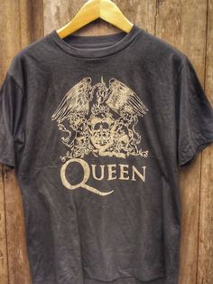 QUEEN 100% Cotton New Vintage Band T Shirt - Vintage Band Shirts Outfit Ideas Tshirt, Whitesnake Band, Bts 21, Types Of Cotton Fabric, Tshirt Design Ideas, Gender Expression, Vintage Band Shirts, Vintage Band T Shirts, Clothes Board