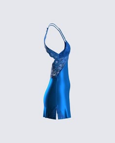 Dripping in seduction, this little blue dress will give them a sneak peek into your passionate side 💙 Constructed from satin, it is complete with a crisscross back, and lace detailing making it the perfect look for all your night out activities 😏