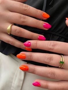 Summer Nails 2022, Summer Nail Ideas, Nails 2022, Simple Gel Nails, Rose Nails, Orange Nails, Minimalist Nails