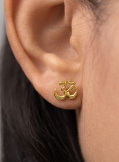 Features - Made to order - Materials: Sterling Silver 925 - Color: Yellow Gold Plated, Rose Gold Plated and White Gold Plated - Listing price is for 1 pair of earrings - Layaway Plan Available - SKU: Y5037 For Ready-to-ship items search here, https://etsy.me/39BDvMS Feel free to contact me with any questions or requests. :) IMPORTANT NOTE: UK, France, and International customers - please check your custom office for applicable import taxes. We are not responsible for customs duties that you migh Classic Gold Plated Plug Earrings For Gift, Symbolic Nickel-free Plug Earrings As Gift, Symbolic Nickel-free Plug Earrings For Gifts, Gold Plated Plug Earrings For Anniversary, Spiritual Nickel-free Yellow Gold Earrings, Silver Gold Plated Plug Earrings As Gift, Symbolic 14k Gold Earrings, Symbolic Yellow Gold Jewelry For Pierced Ears, Silver Gold-plated Plug Earrings For Gift