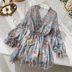 V-Neck Long-Sleeved Chiffon Floral Dress | Uniqistic.com 여름 스타일, French Dress, Floral Chiffon Dress, غرفة ملابس, Chiffon Floral, Vestidos Vintage, Floral Blue Dress, Long Sleeve Floral Dress, Floral Dresses