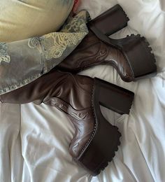 Platform Cowboy Boots, Outfit Cowboy Boots, Outfit Cowboy, Knee High Platform Boots, My Bed