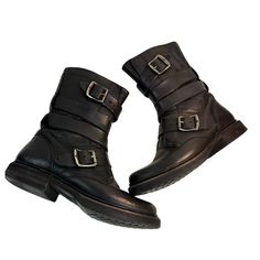 Frye Veronica Tanker Boot Women 8 Moto Black Leather Biker Belted Punk Lagenlook With The Shape Of A Lace-Up And The Attitude Of A Biker Boot, This Is The Kind Of Boot That Sets Trends Without Even Trying. Add Some Edge To Your Shift Dress For That Hot-Ticket Gallery Opening. Or Wear With Leather Leggings To See That Hot New Band Play. All Wrapped Up And Everywhere To Go. Genuine Italian Leather Leather Lined Leather With Rubber Outsole 8" Shaft Height- 10 4/5" Shaft Circumference 1" Heel Height Stacked Leather Heel Zipper Closure Biker Belted Details Size: 5.5 Color: Black Pre Loved In Excellent Condition. Tanker Boots, Gallery Opening, Frye Veronica, New Bands, Frye Shoes, Leather Leggings, Biker Boot, Italian Leather, Leather Heels