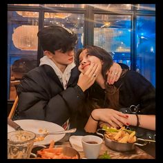 Dinner Couple, Boyfriend Instagram, Romantic Kiss, Aesthetic Couple, Together Again, Couple Poses, Study Abroad, Couple Posing, Future Husband