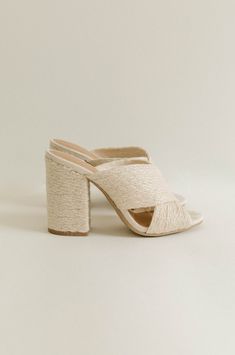 Explore raffia block heels. The criss cross heels feature a natural cream woven raffia heels. Raffia platform heels and raffia slide sandals are on trends for spring. Wedding Dancing Shoes, Champagne Sandals, Trendy Heels, Dressy Shoes, Beige Heels, Woven Sandals, Woven Raffia, Swag Shoes, Pretty Shoes