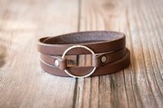 Distressed Brown Leather Bracelets As Gift, Handmade Distressed Brown Leather Bracelets, Rustic Leather Bracelets For Everyday, Rustic Leather Bracelet With Strap, Everyday Rustic Leather Bracelets, Rustic Everyday Leather Bracelets, Rustic Leather Jewelry With Waxed Finish, Leather Patterns, Leather Ideas