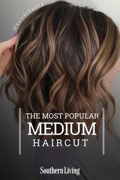 Trendy Medium Length Haircuts 2022, Fall Haircuts 2022 Medium, Should Length Hair With Layers, Medium Length Angled Bob With Layers, Haircuts For Medium Hair With Layers, Hair Cuts For Medium Hair With Layers, Layered Lob Thick Hair, Medium Length Haircut For Thinning Hair, Women’s Haircuts Medium Length